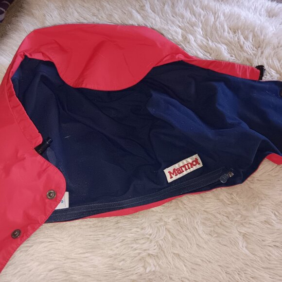 Hit The Slopes & Paint Them Red! Marmot Jacket with Hood - Picture 3 of 6